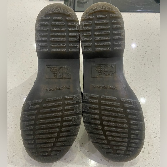 NWOT Dr. Martens Distressed Patent Leather Boots - Picture 5 of 5